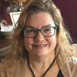 Meet your Posher, Angela